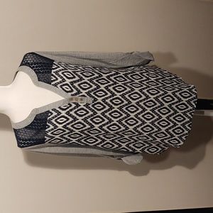 Maurices Diamond Patterned Top - Sz. L